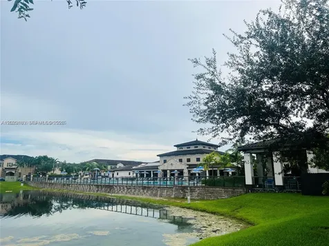 16946 SW 90th Terrace Circle Miami FL 33196