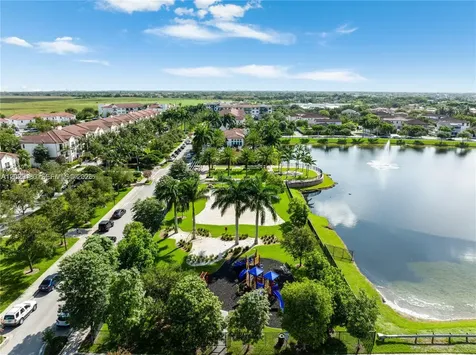 16946 SW 90th Terrace Circle Miami FL 33196