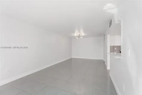 17890 W Dixie Hwy 501 Highway North Miami Beach FL 33160