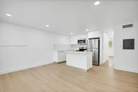 1632 NW 16th Terrace Miami FL 33125