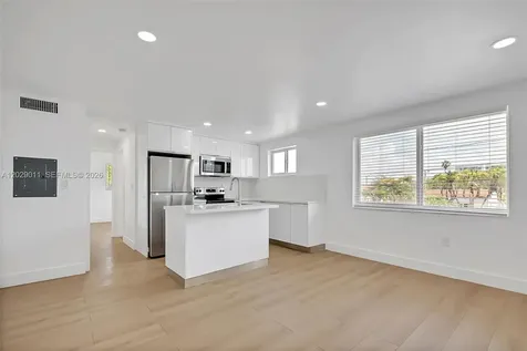 1632 NW 16th Terrace Miami FL 33125