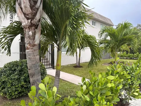 1632 NW 16th Terrace Miami FL 33125
