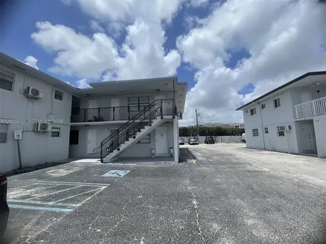 4590 SW 67th Avenue Miami FL 33155