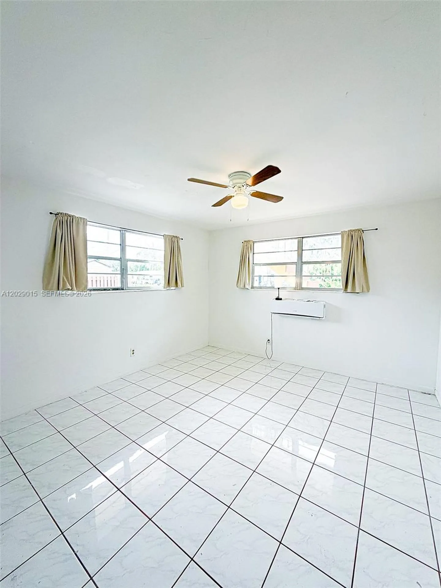 1401 Grant Street Hollywood FL 33020