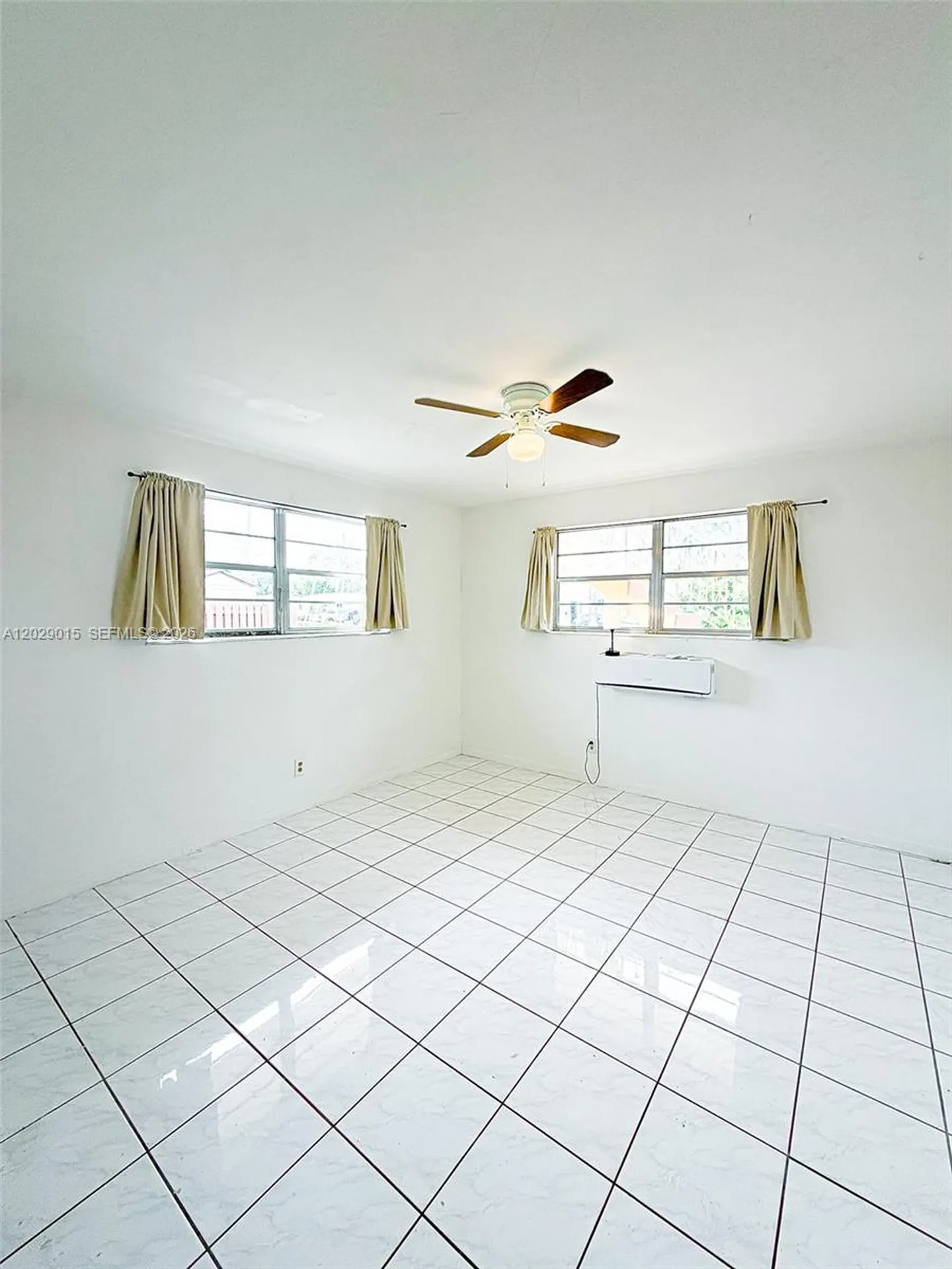 1401 Grant Street Hollywood FL 33020