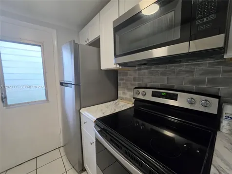 17000 NE 14th Avenue Miami FL 33162