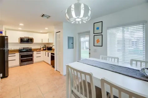5955 London Lane Tamarac FL 33321