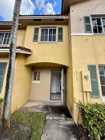 1934 SW 60th Avenue North Lauderdale FL 33068