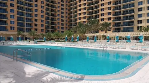 2501 S Ocean Drive Hollywood FL 33019