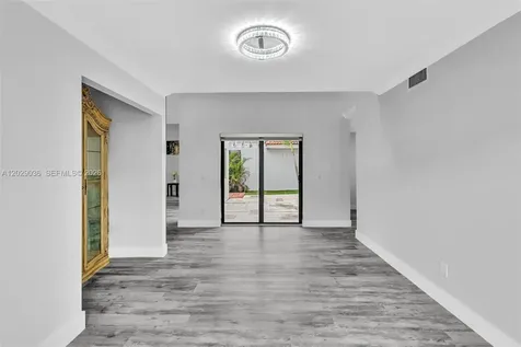 17532 NW 61st Court N Hialeah FL 33015