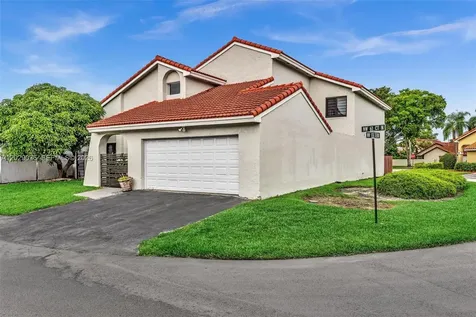 17532 NW 61st Court N Hialeah FL 33015