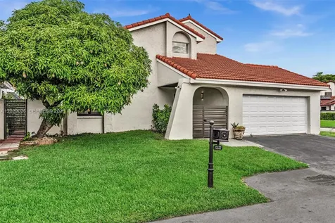 17532 NW 61st Court N Hialeah FL 33015