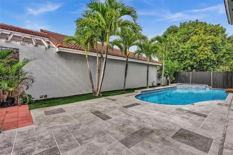 17532 NW 61st Court N Hialeah FL 33015