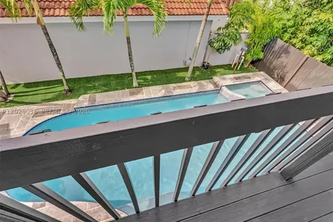17532 NW 61st Court N Hialeah FL 33015