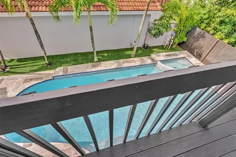 17532 NW 61st Court N Hialeah FL 33015