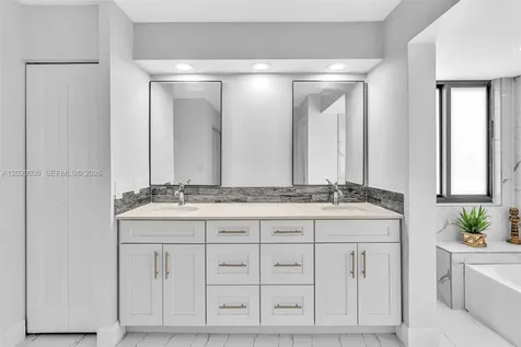17532 NW 61st Court N Hialeah FL 33015