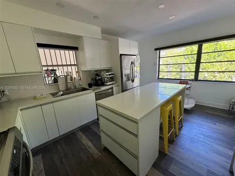 1645 SW 40th Avenue Miami FL 33134
