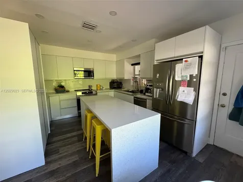 1645 SW 40th Avenue Miami FL 33134