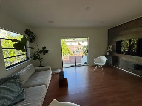 1645 SW 40th Avenue Miami FL 33134