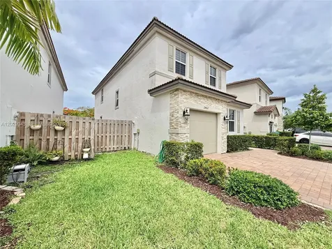 2462 NW 131st Circle Miami FL 33167