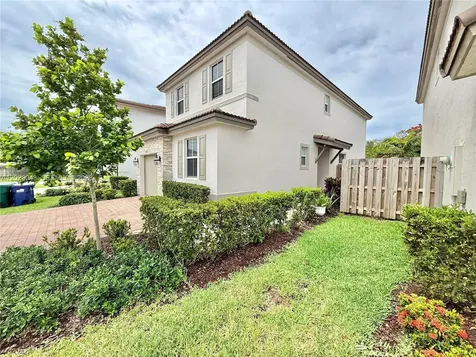 2462 NW 131st Circle Miami FL 33167