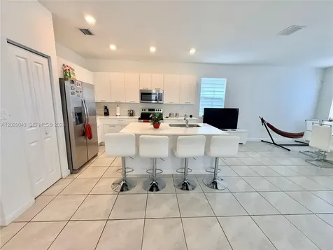 2462 NW 131st Circle Miami FL 33167