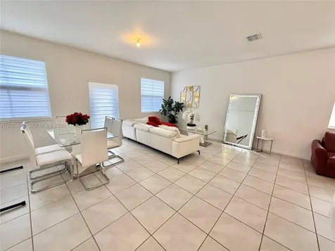 2462 NW 131st Circle Miami FL 33167