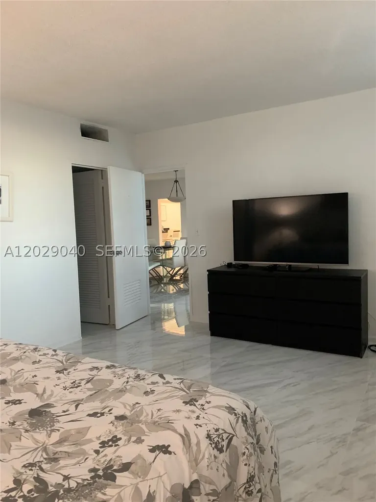 3901 S Ocean Drive Hollywood FL 33019