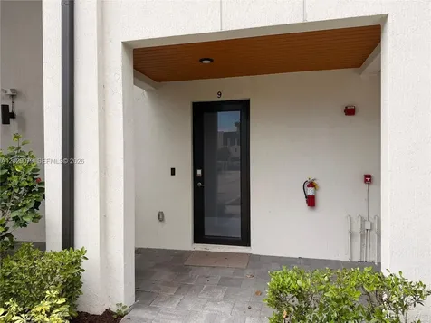 10407 NW 82nd Street Doral FL 33178