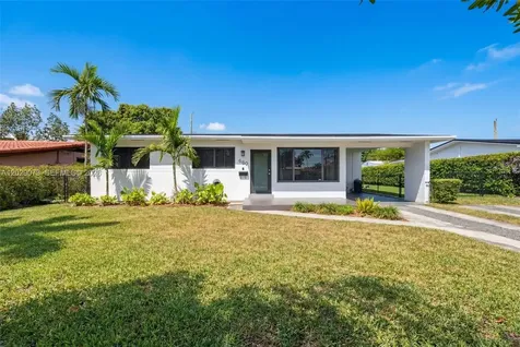 680 W 50th Place Hialeah FL 33012