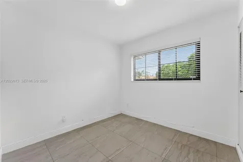 680 W 50th Place Hialeah FL 33012