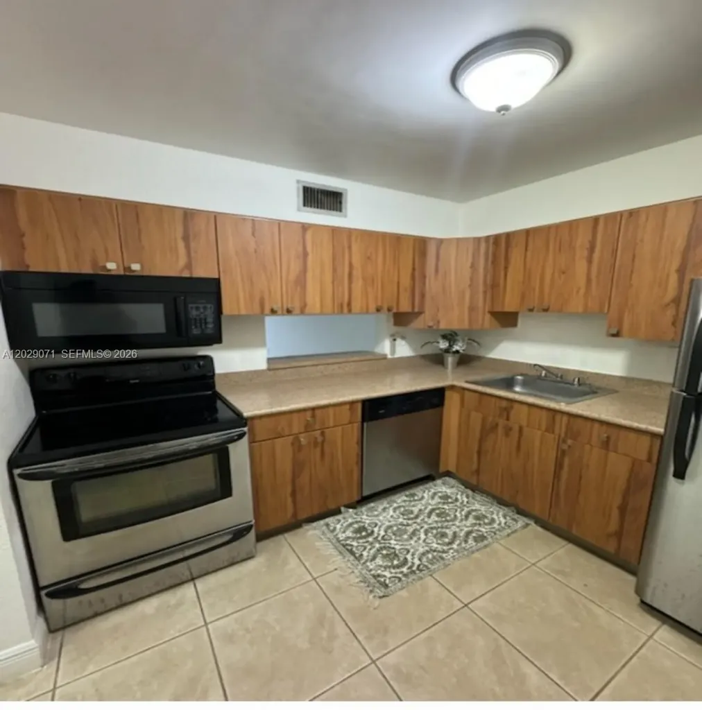 5241 Geneva Way Doral FL 33166