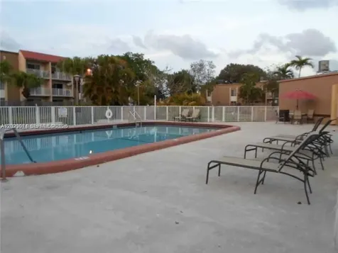 5241 Geneva Way Doral FL 33166