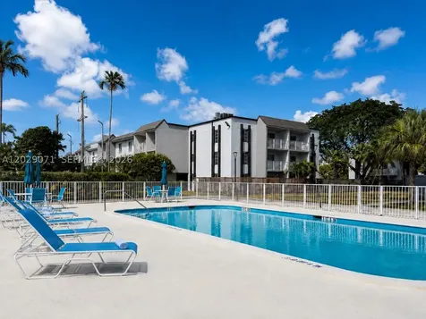 5241 Geneva Way Doral FL 33166