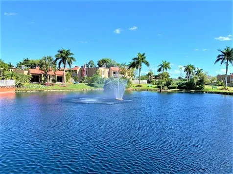 5241 Geneva Way Doral FL 33166