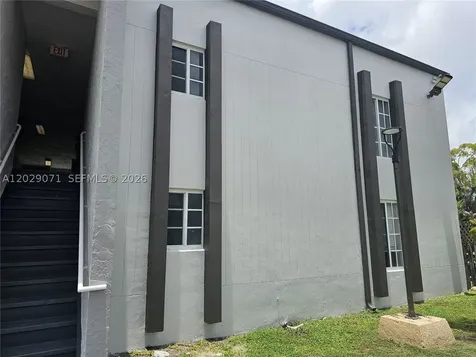 5241 Geneva Way Doral FL 33166