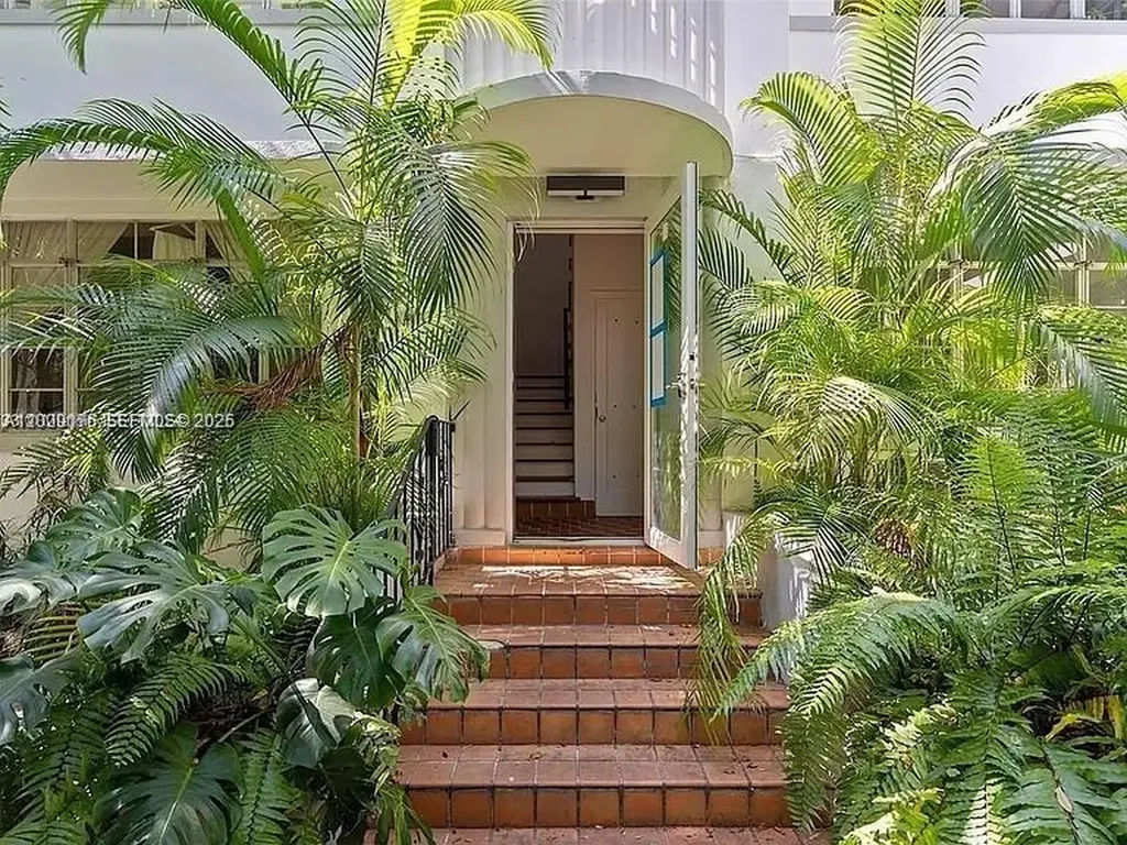817 Lenox Avenue Miami Beach FL 33139