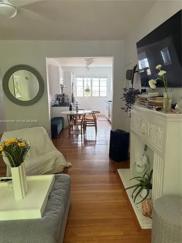 817 Lenox Avenue Miami Beach FL 33139