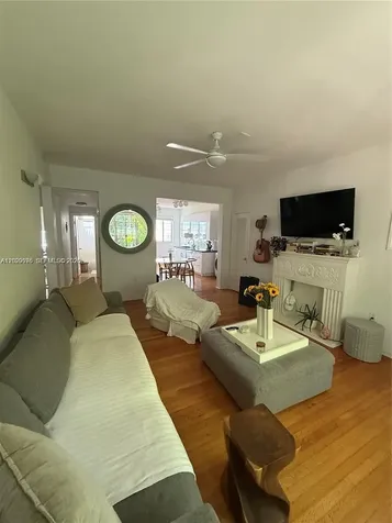 817 Lenox Avenue Miami Beach FL 33139