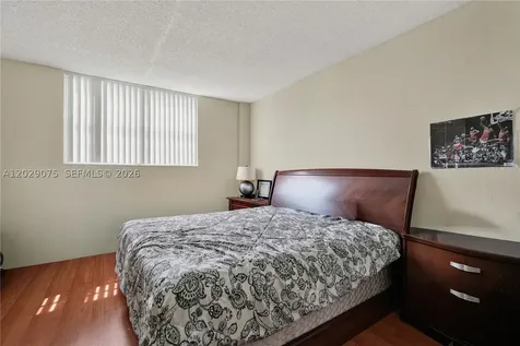 19390 Collins Avenue Sunny Isles Beach FL 33160