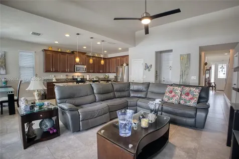 3014 Sera Bella Way Kissimmee FL 34744