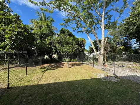 135 NW 60th Street Miami FL 33127