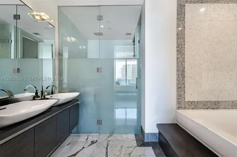 200 Biscayne Boulevard Way Miami FL 33131