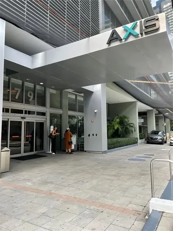 79 SW 12th Street Miami FL 33130