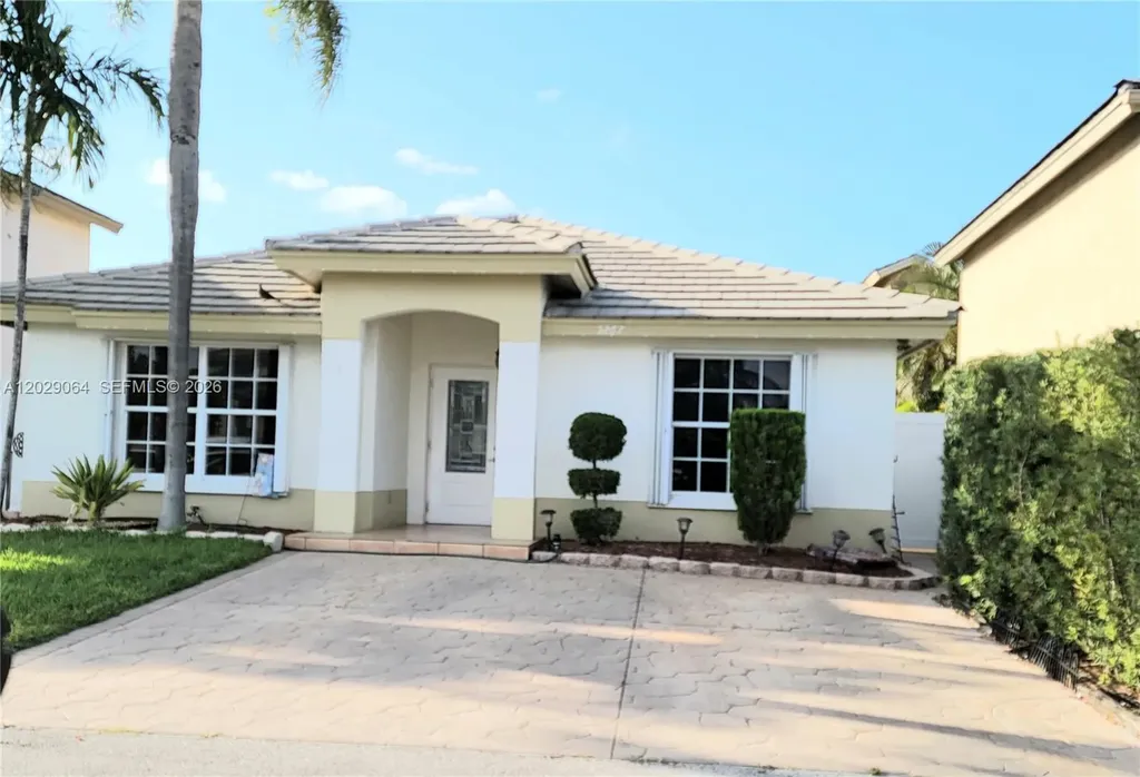5267 NW 186th Lane Miami Gardens FL 33055