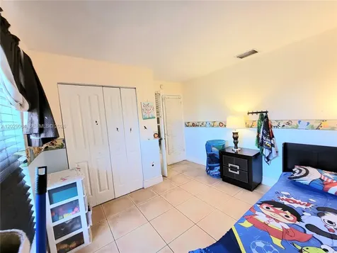 5267 NW 186th Lane Miami Gardens FL 33055