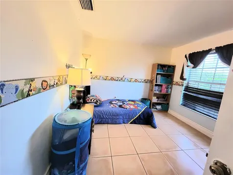 5267 NW 186th Lane Miami Gardens FL 33055