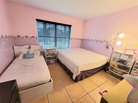 5267 NW 186th Lane Miami Gardens FL 33055