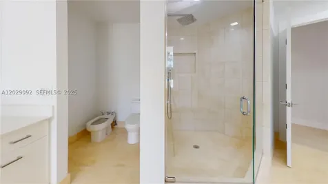 21050 NE 38th Avenue Aventura FL 33180