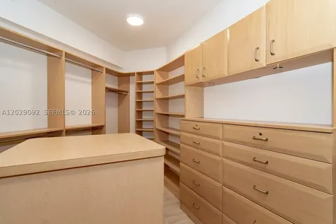 21050 NE 38th Avenue Aventura FL 33180